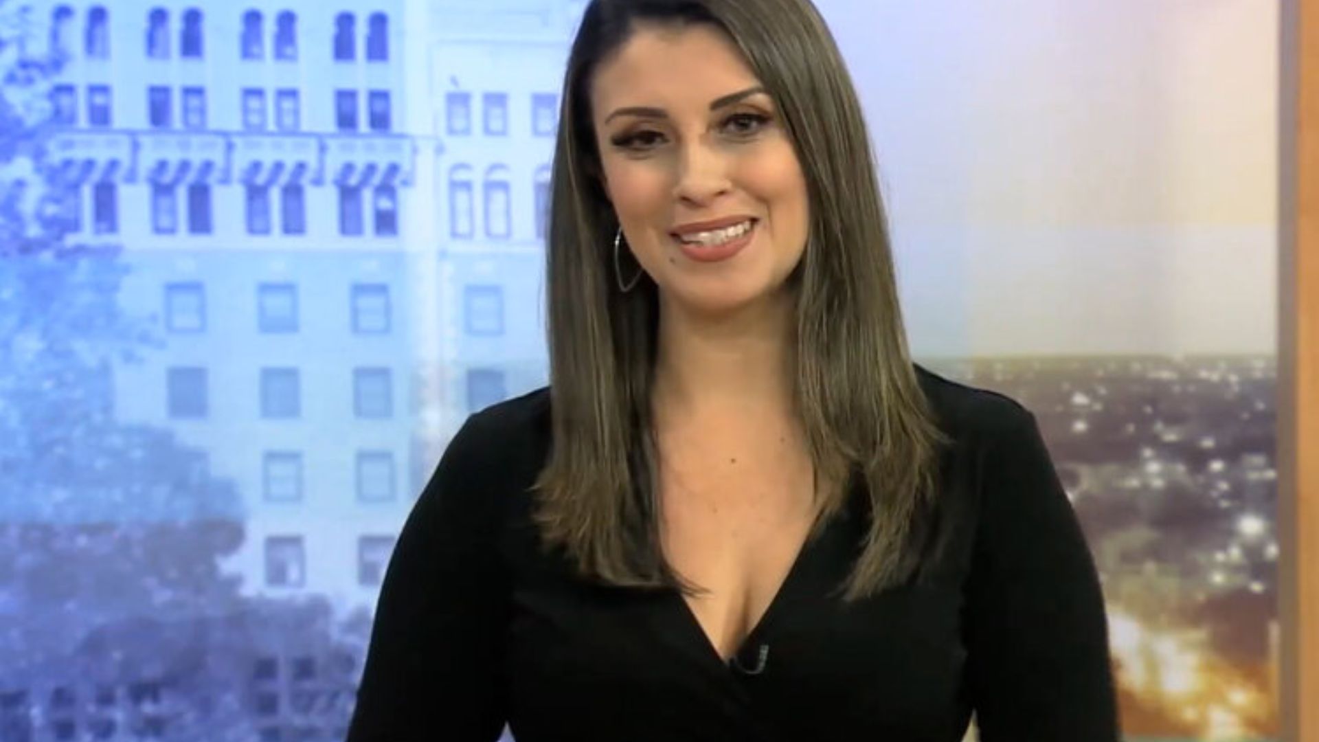 Valeria Barriga: Age, Career as Weather Anchor, Family & Net Worth
